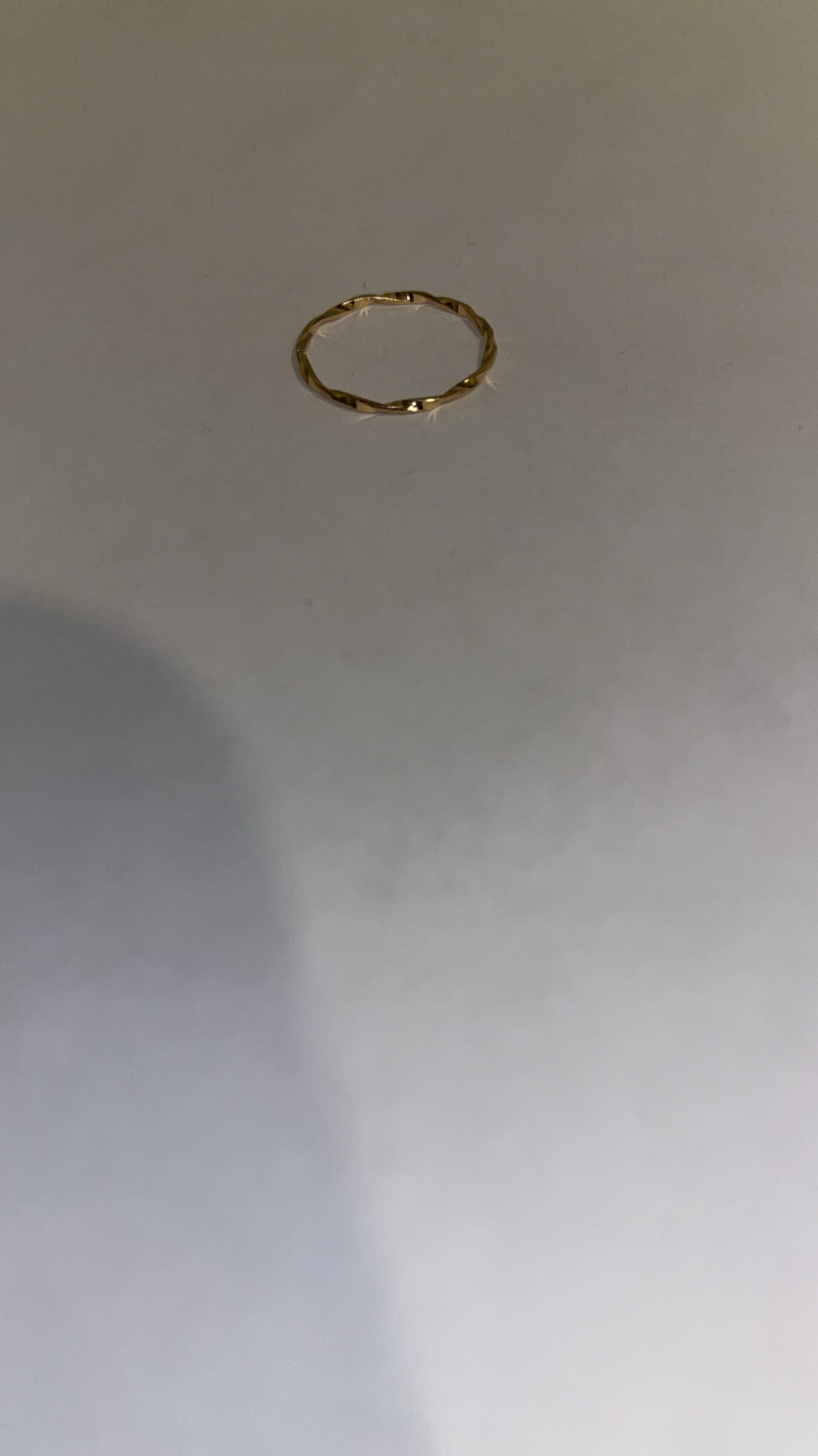 Gold ring: Small twist