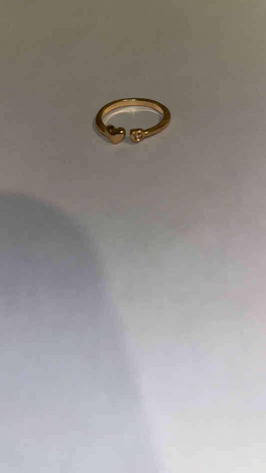 Gold ring: 2 Hearts- Diamond, gold