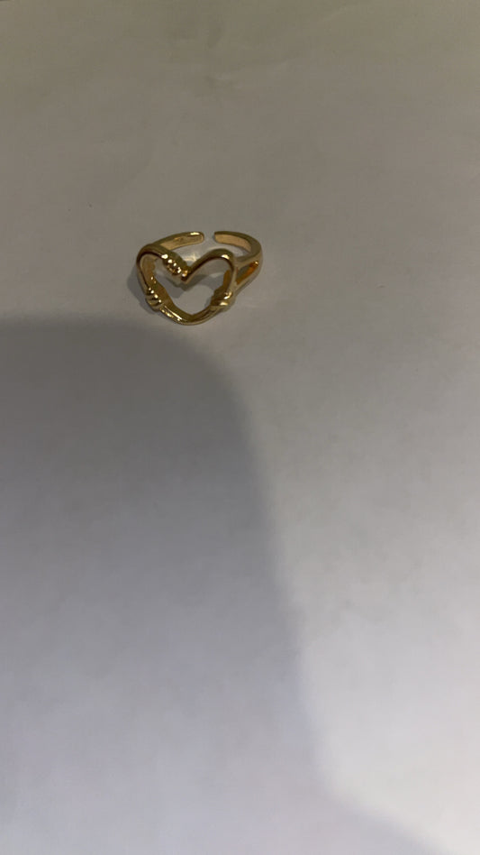 Gold Ring: Open heart