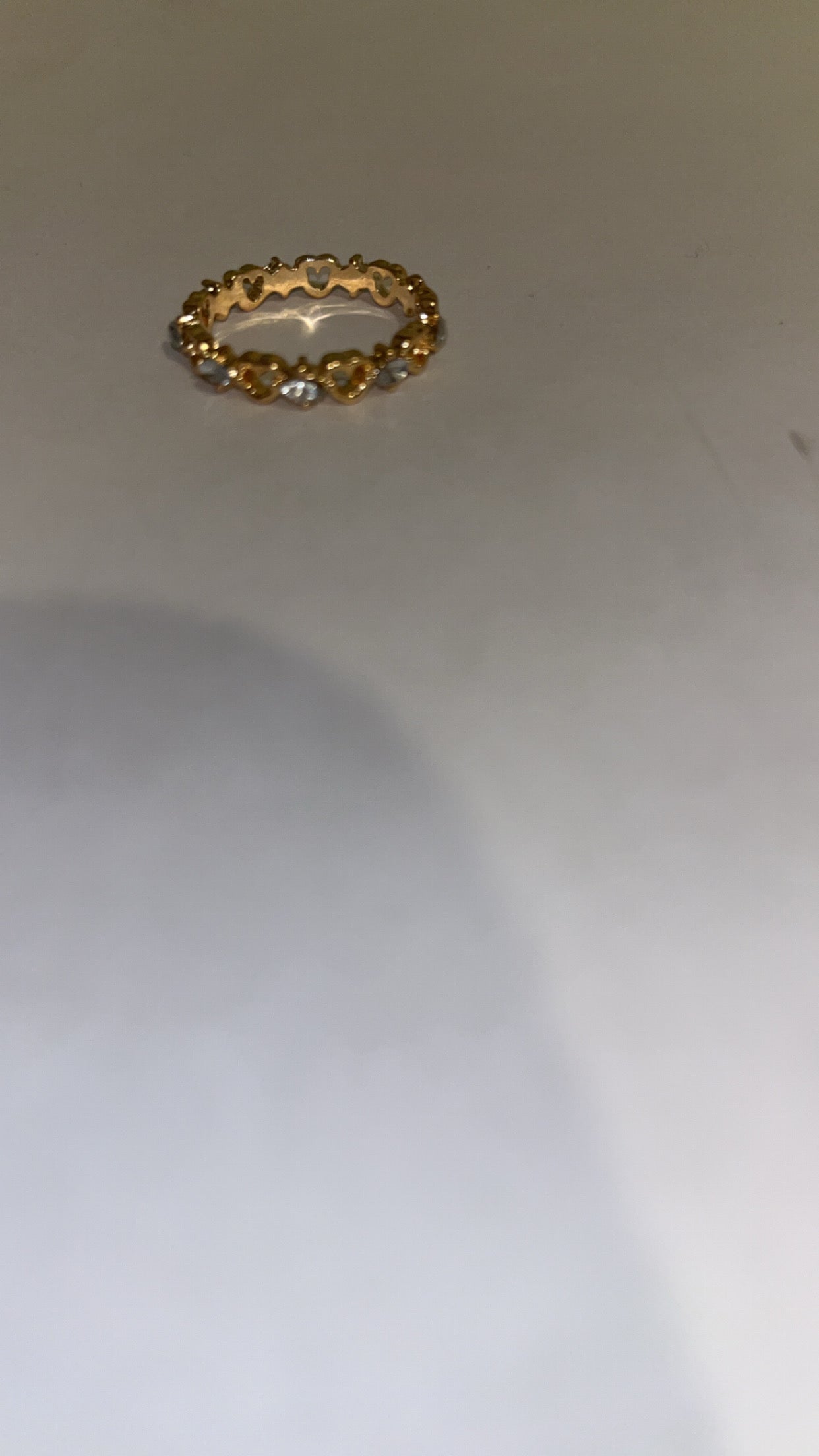 Gold Ring with open hearts with shiny diamonds